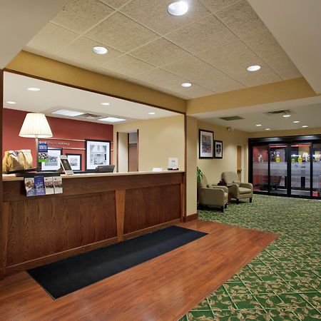 Hampton Inn Sidney Интерьер фото