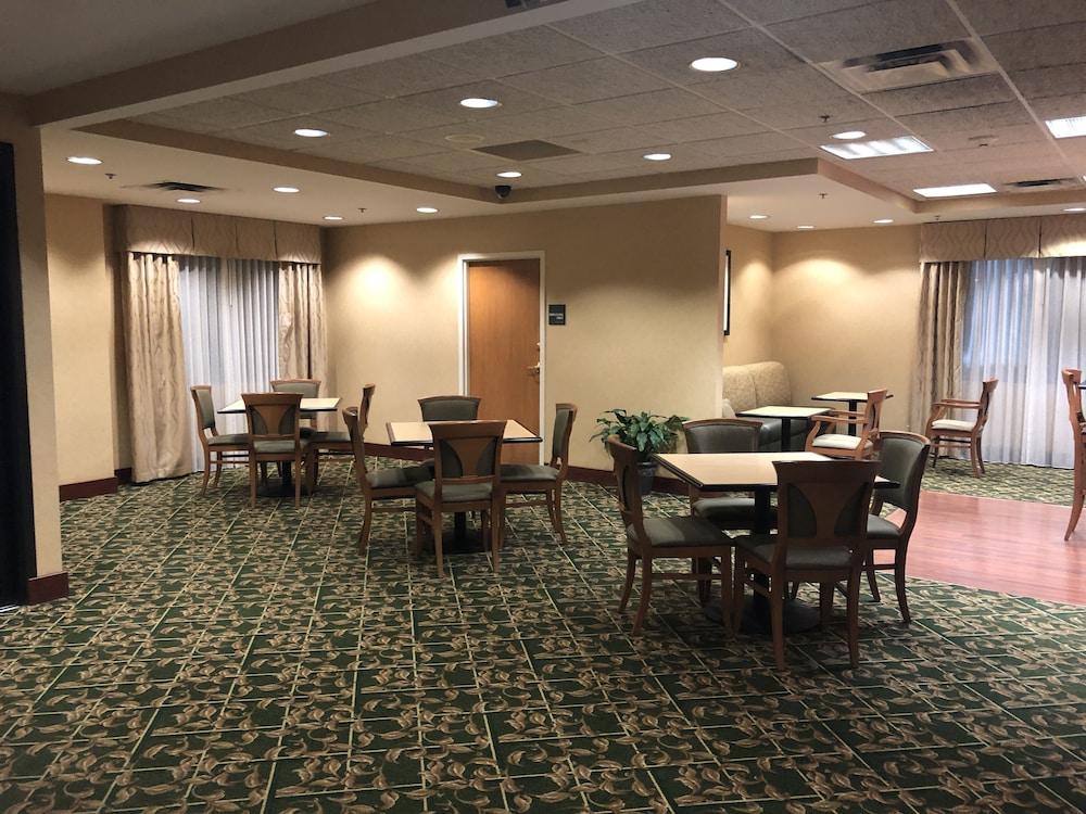 Hampton Inn Sidney Экстерьер фото