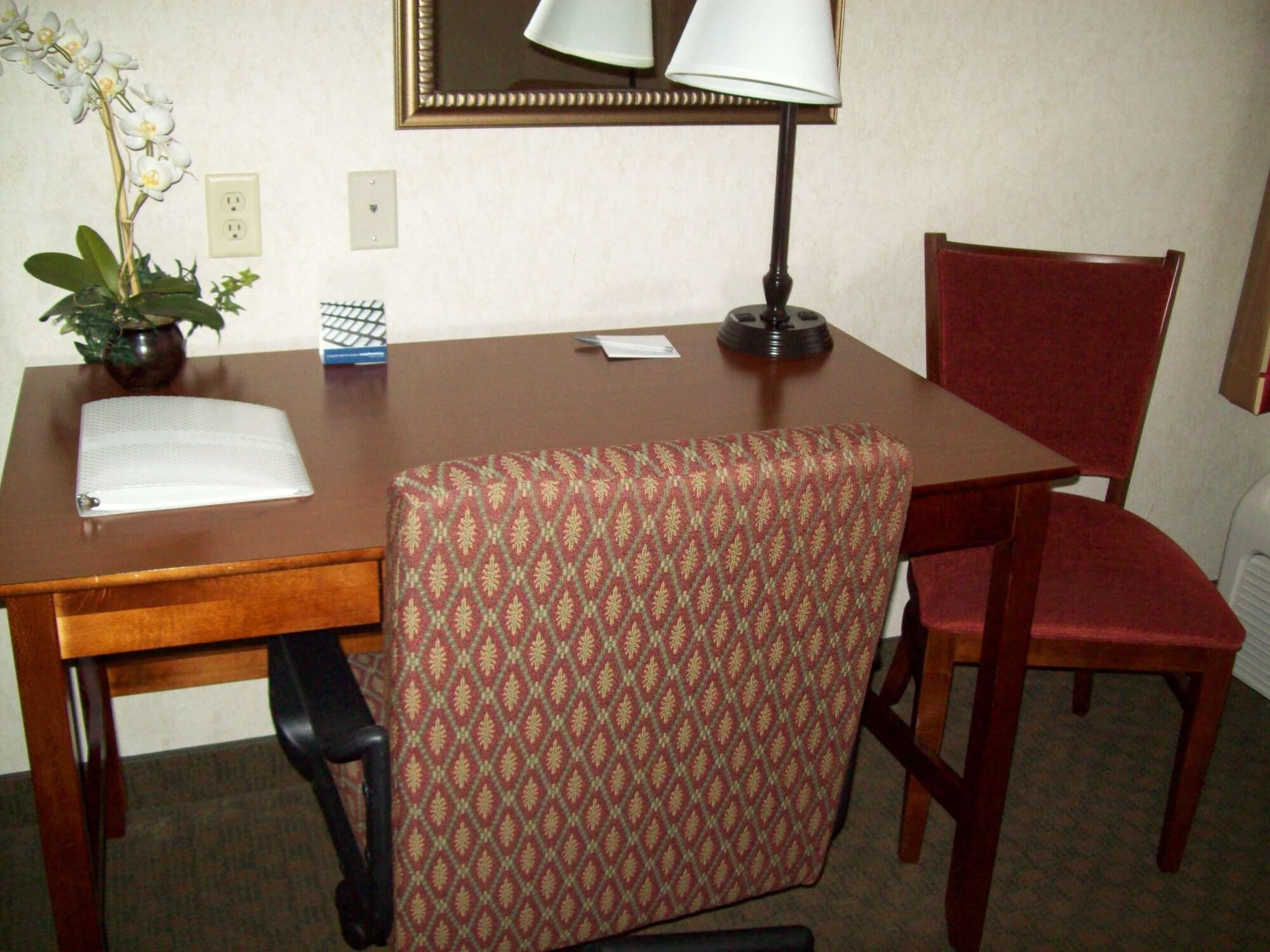 Hampton Inn Sidney Экстерьер фото